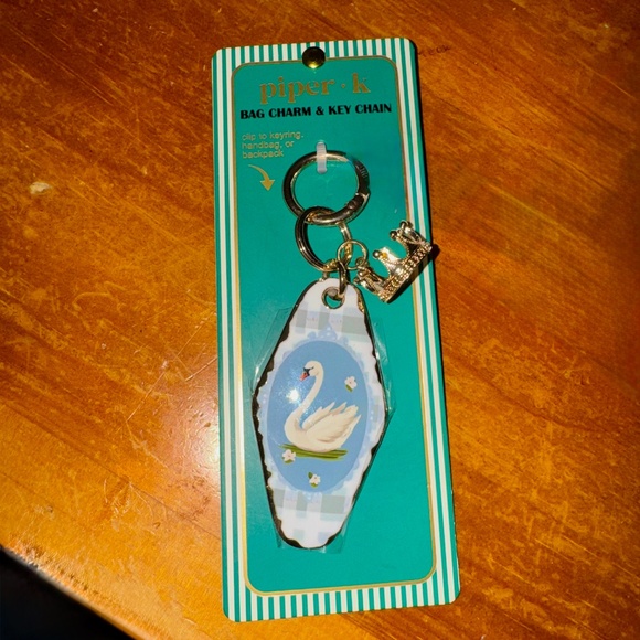 NWT Piper K Swan & Crown Keychain & Bag Charm - Picture 2 of 2